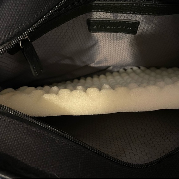 Levenger Crossbody Bag Purse Tote Canvas Leather Trim Black New Messenger - Picture 6 of 10